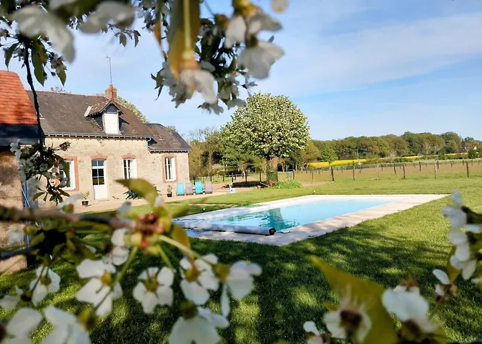 Gite A La Campagne -Maison Individuelle -Piscine