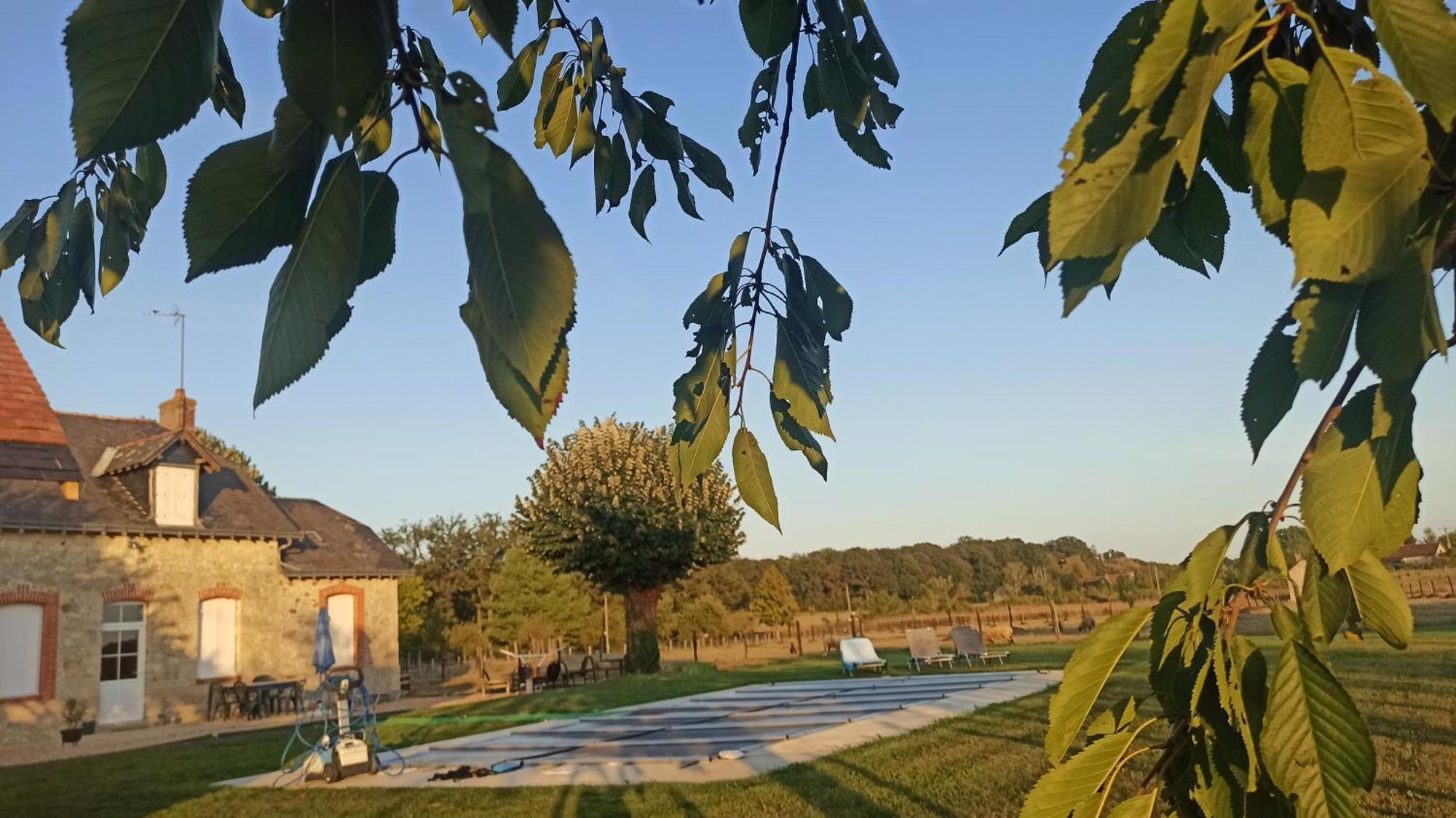 A La Campagne -maison Individuelle -piscine Casa de Férias *